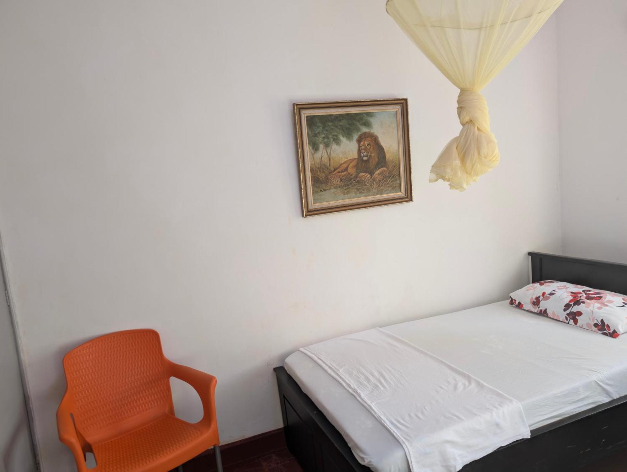 Dans Place Moshi Bagian luar foto